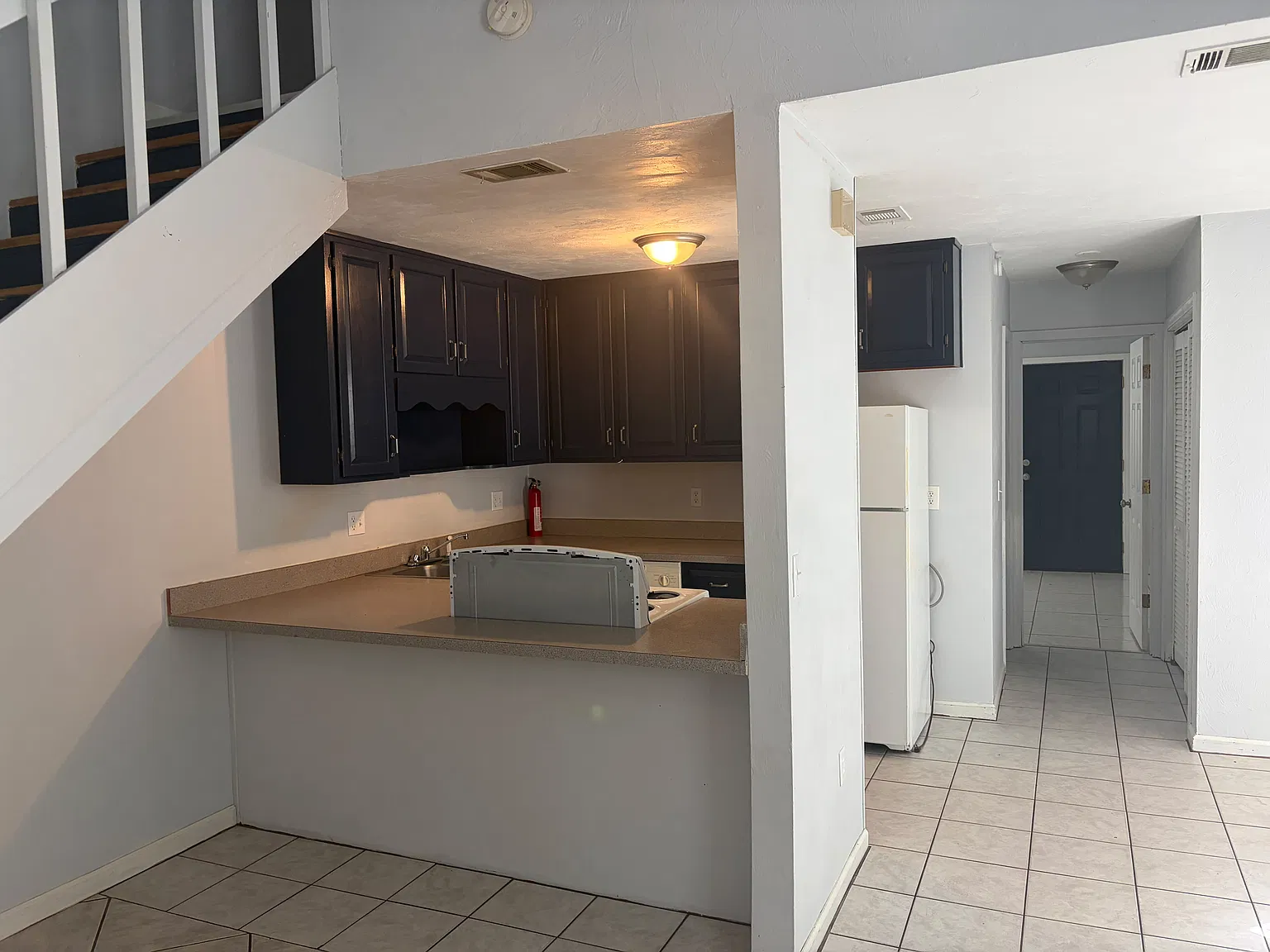 3 bed, 1110 sqft, $1,500 — Photo 3