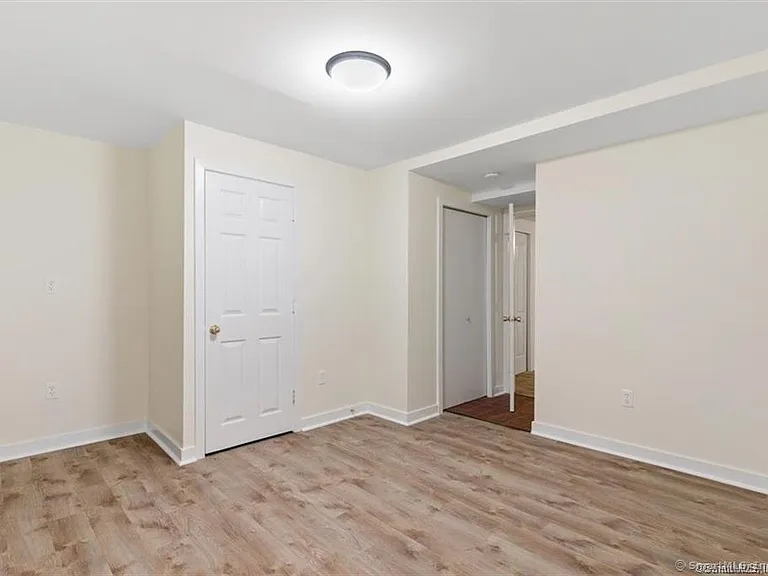 86 Howe St #A — Photo 26