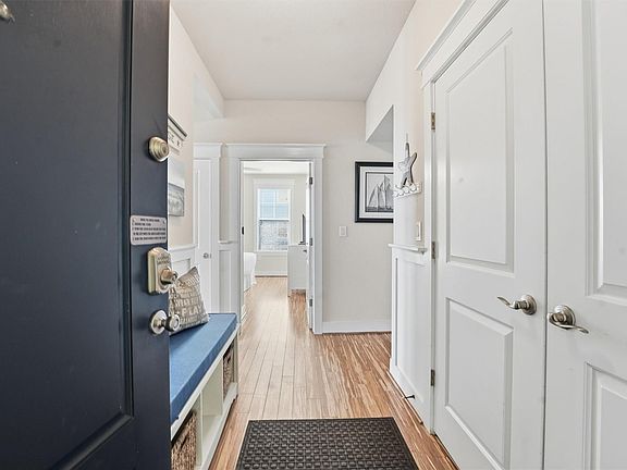 3rd image of 26451 Cat Tail Dr Unit 103