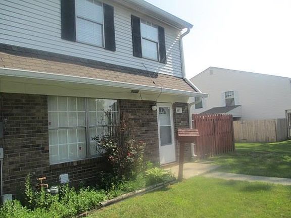 3rd image of 4839 Oakwood Trl
