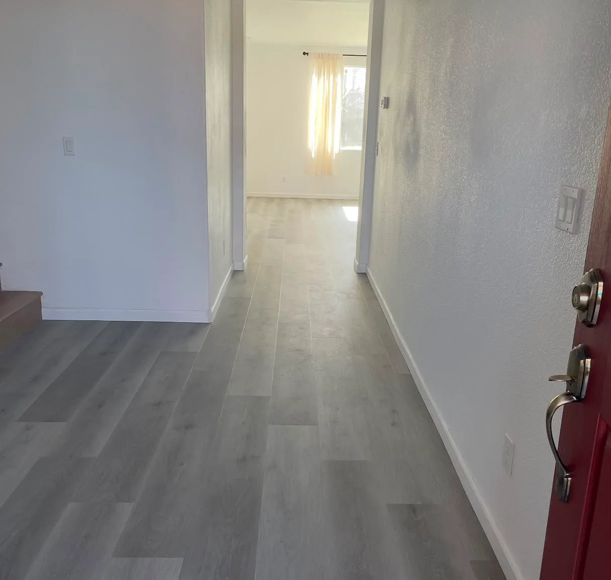 5 bed, 2385 sqft, $3,300 — Photo 2