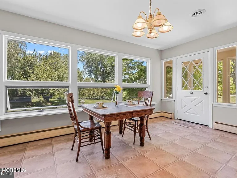 87 Hillside Dr — Photo 15