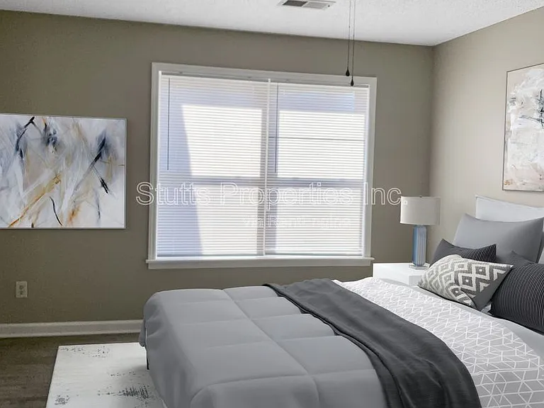 3450 Cloverdale Rd #20 — Photo 5