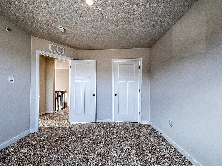 527 Cooper St — Photo 8