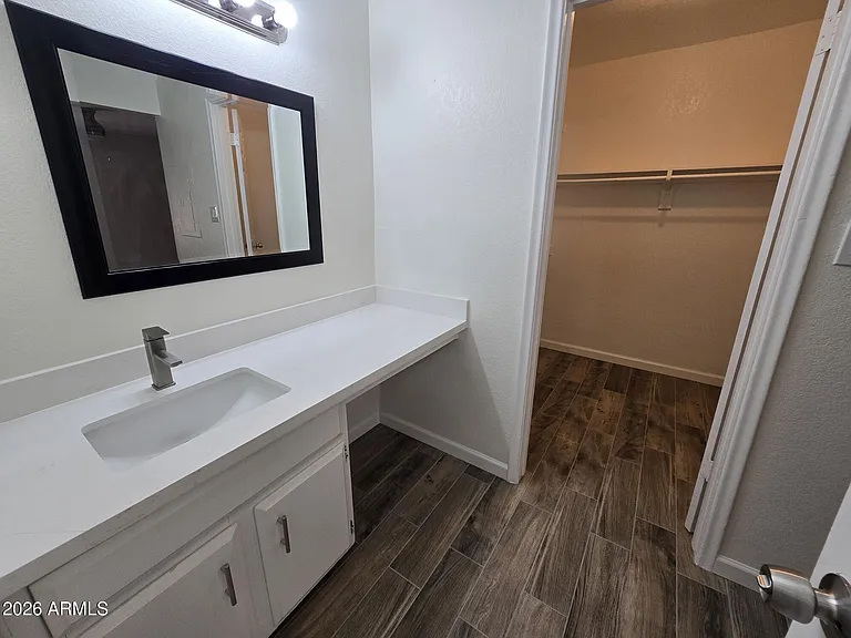 715 N Arrowhead Dr #3 — Photo 12