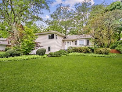 14 Teakwood Ln, Roslyn, NY, 11576