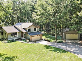 8601 Winterforest Dr NE, Rockford, MI 49341