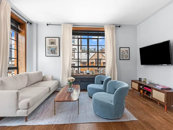 1 Rutherford Pl #5R, New York, NY 10003
