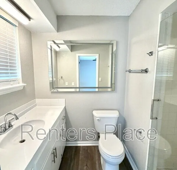 313 N Cedar St — Photo 17