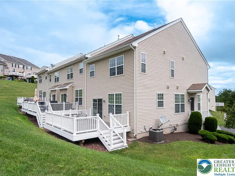 4207 Yorktown Rd — Photo 6