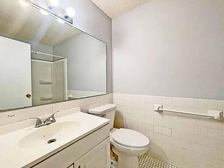 1133 Trailwood S — Photo 11