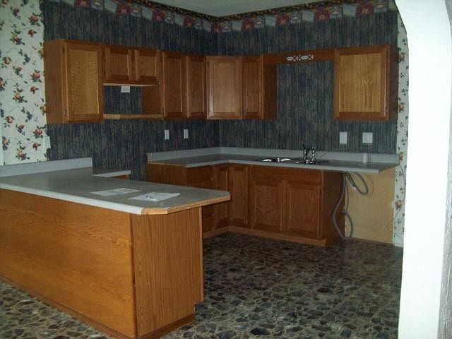 2nd image of 907 S 22nd St