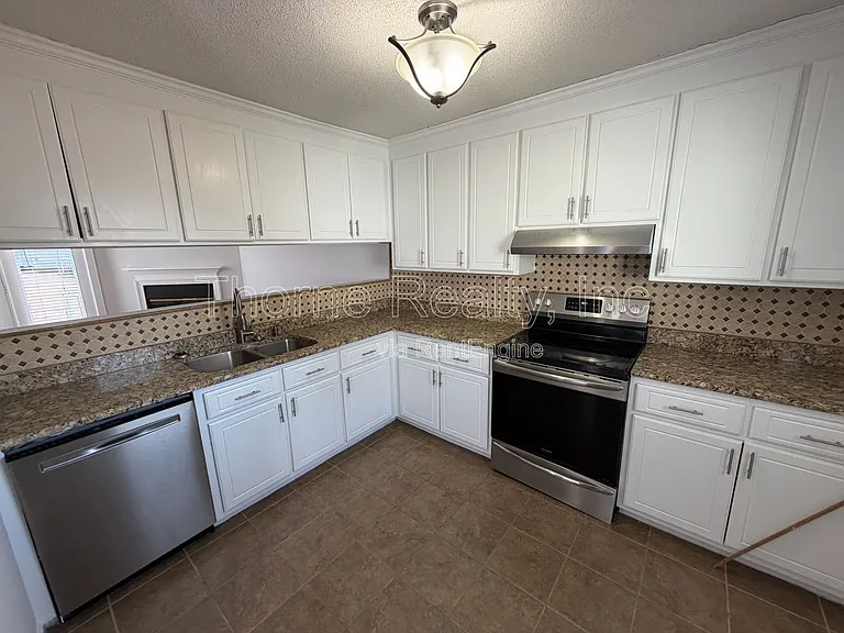 2506 Saint Christopher Cir SW #5 — Photo 9