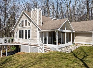 2205 N Birch Le Dr, Lake Leelanau, MI 49653
