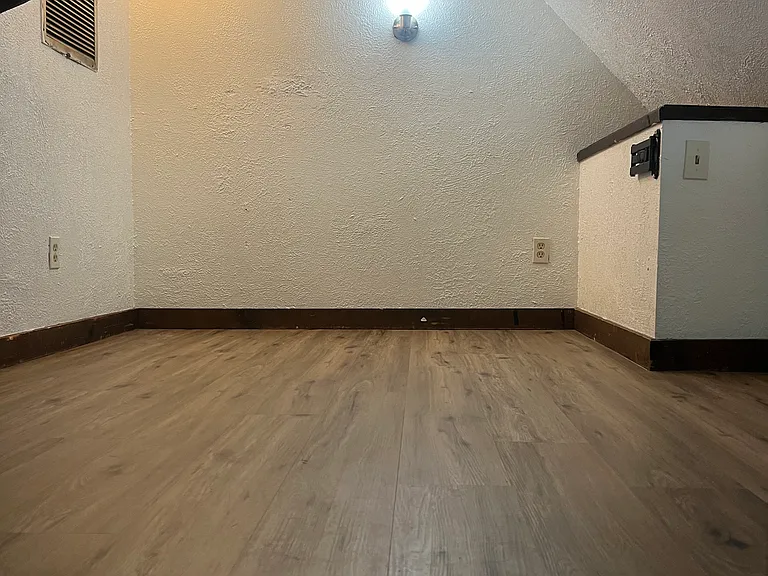 93 N Main St #5 — Photo 7
