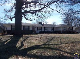 1720 Old Manor Rd, Emporia, KS 66801