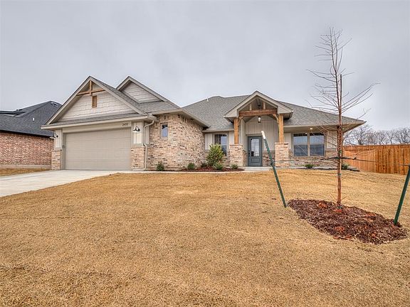 3rd image of 2432 Creekview Trl