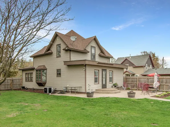 321 7th St E, Browerville, MN 56438