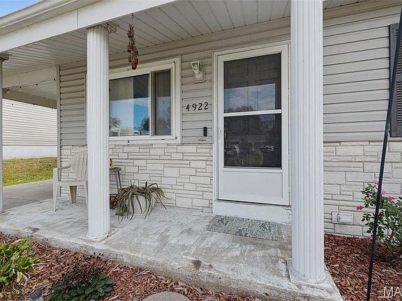 2nd image of 4922 Rose Blossom Ln