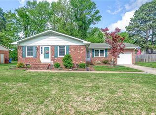 2816 E Point Dr, Chesapeake, VA 23321