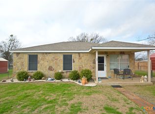 507 N 6th St, Lometa, TX 76853