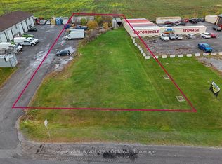 3827 McBean St, Ottawa, ON K0A 2Z0