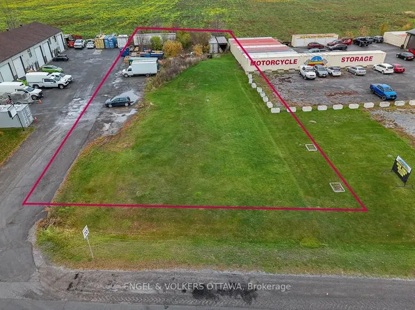 3827 McBean St, Ottawa, ON K0A 2Z0