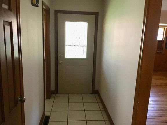 4th image of 224 Countryside Dr