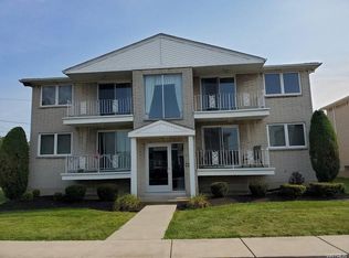 100 Churchcroft Ln APT 1, Buffalo, NY 14221