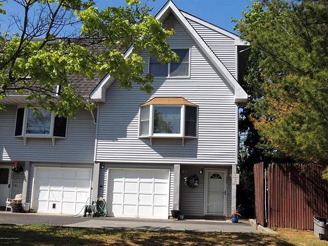 1st image of 926 Egret Dr #8A