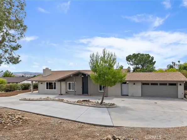 27130 Blue Hill Dr, Menifee, CA 92586