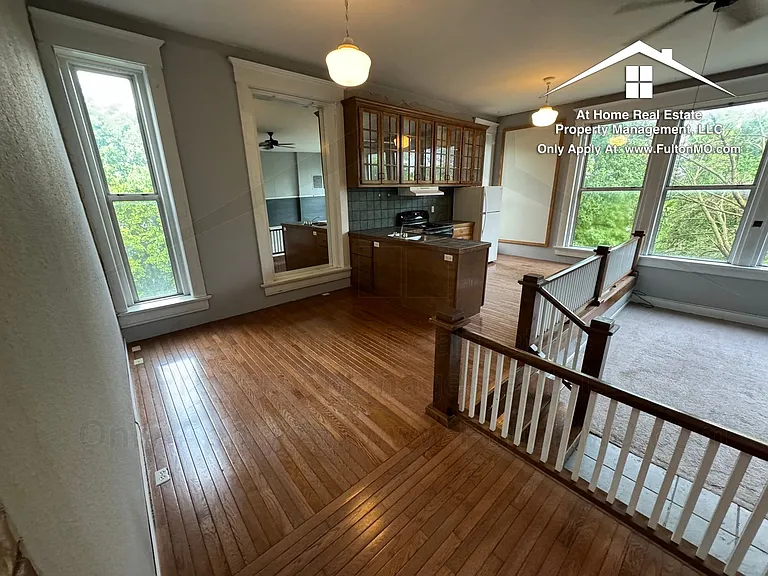 808 Center St #201 — Photo 6