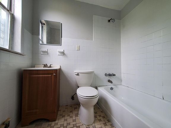 306 Ege Ave APT 5, Jersey City, NJ 07304 | Zillow