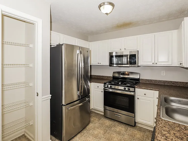 1783 Graystone Dr — Photo 6
