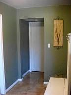 4th image of 821 Bourn Ave