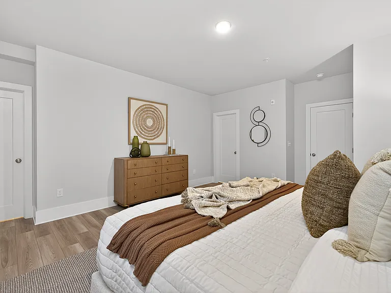 Primary bedroom has 2 walk in closets