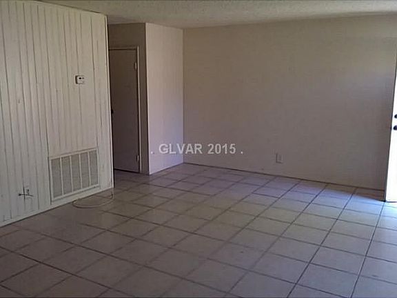 2nd image of 203 Greenbriar Townhouse Way