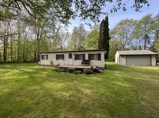 3019 1st St, Port Austin, MI 48467