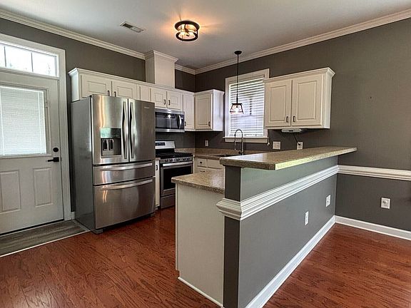4th image of 2951 Anderson Creek Dr