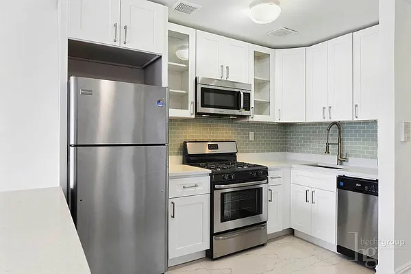 Rented by Compass | media 6