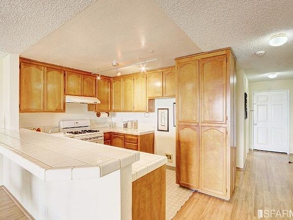 4th image of 2111 Wildflower Ct #Dt
