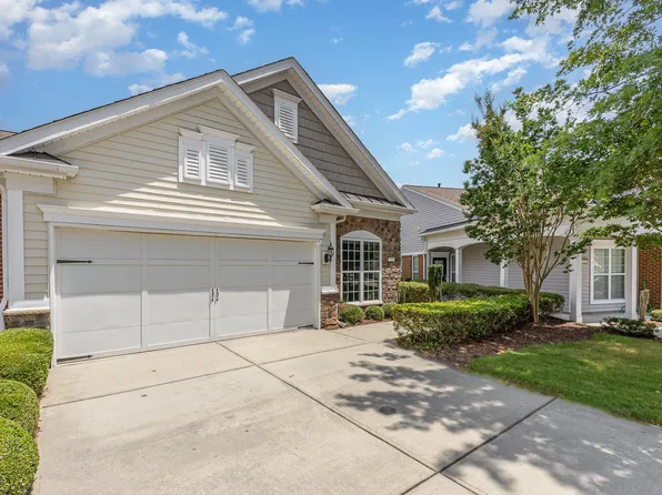 732 Hornchurch Loop, Cary, NC 27519