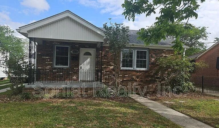 4427 Ware Ave — Photo 1