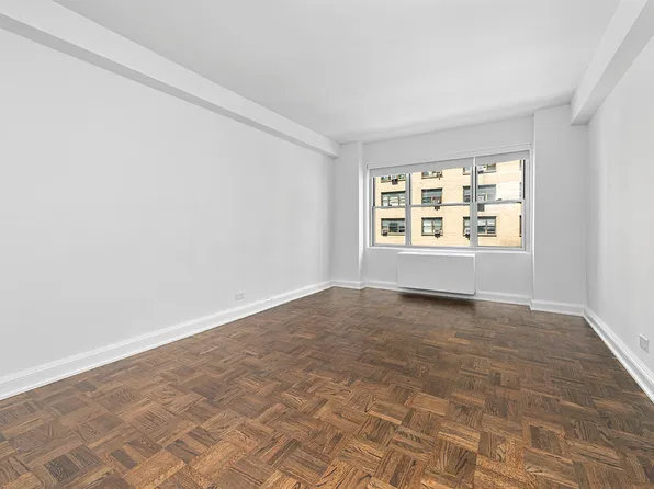 136 East 55th Street image 5 of 6