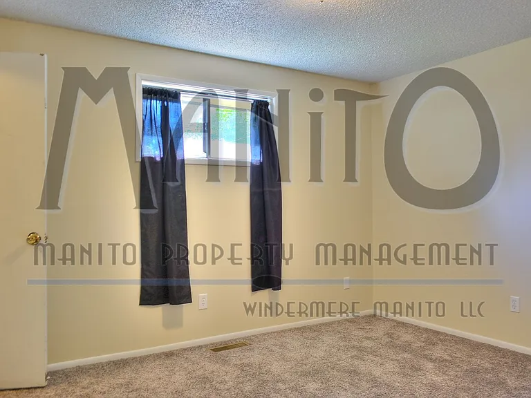 7924 E Indiana Ave — Photo 22