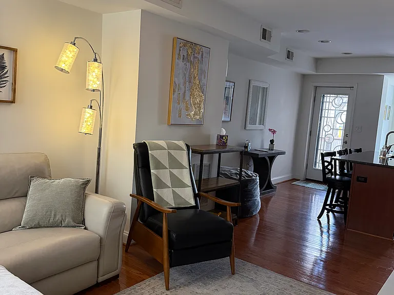 1626 F St NE — Photo 4