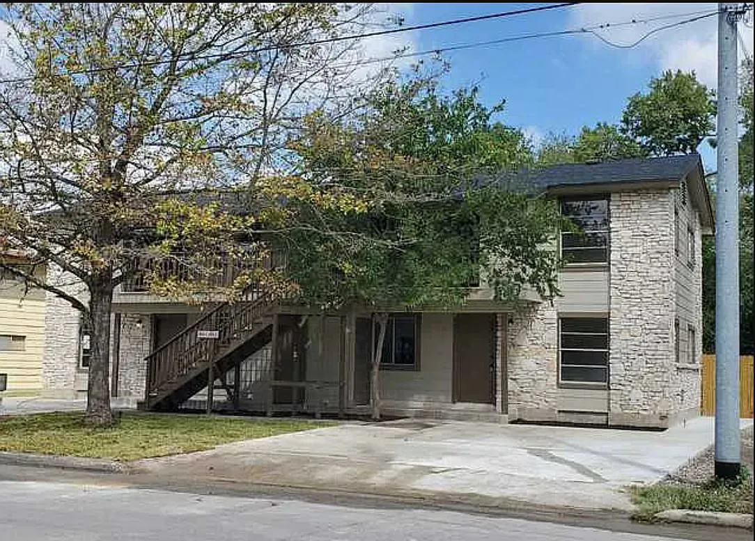2 bed, 775 sqft, $1,010 — Photo 2