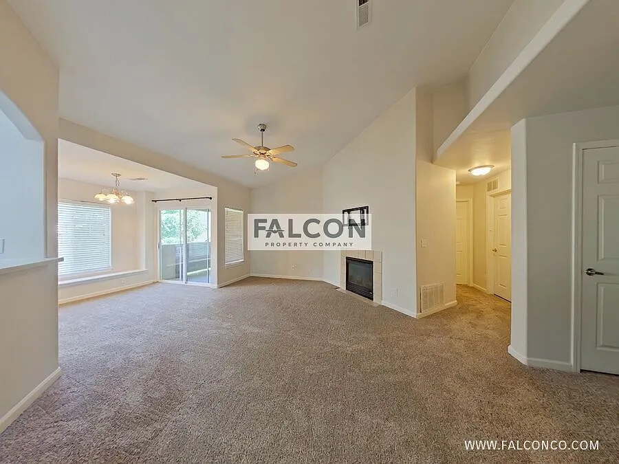 Dazzling Condo In Springs Ranch! — Photo 3