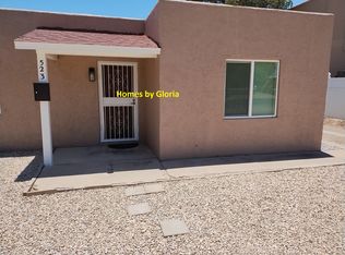 523 McClure Rd, Las Cruces, NM 88005