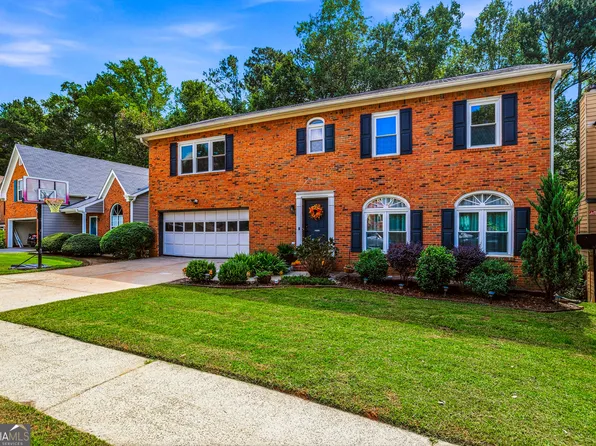 3095 Oak Meadow Dr, Snellville, GA 30078